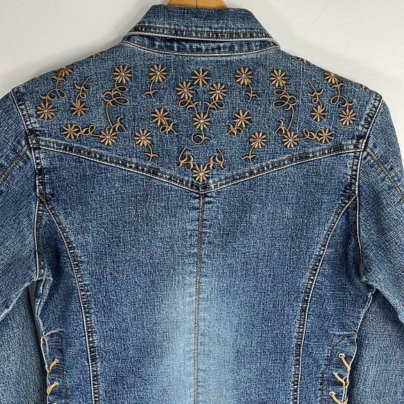 Vintage Mudd Jean Jacket with Lace up and Embroidery - Picture 7 of 9
